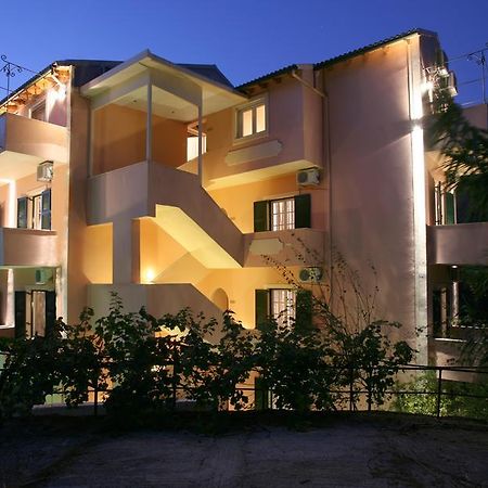Alexis Apartments Benitses  Habitación foto